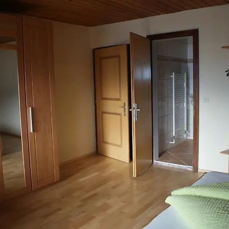 Haus Vroni Guest house